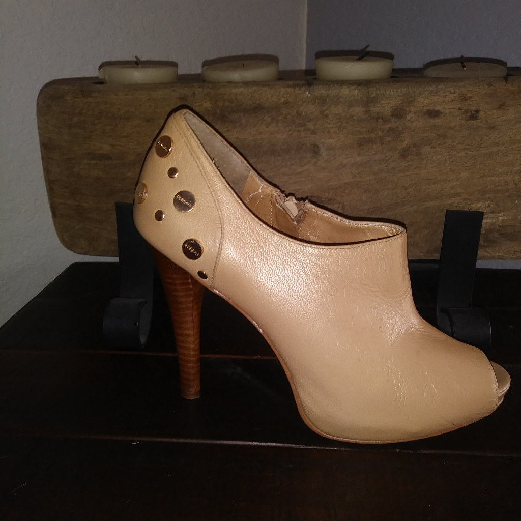 Euc- Bcbgirls Heels-7b